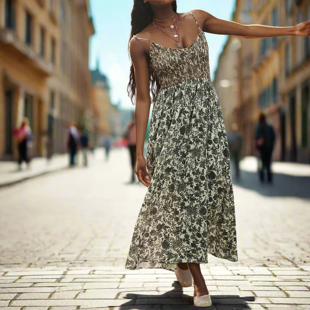 Vivienne | Flowing Floral Maxi Dress